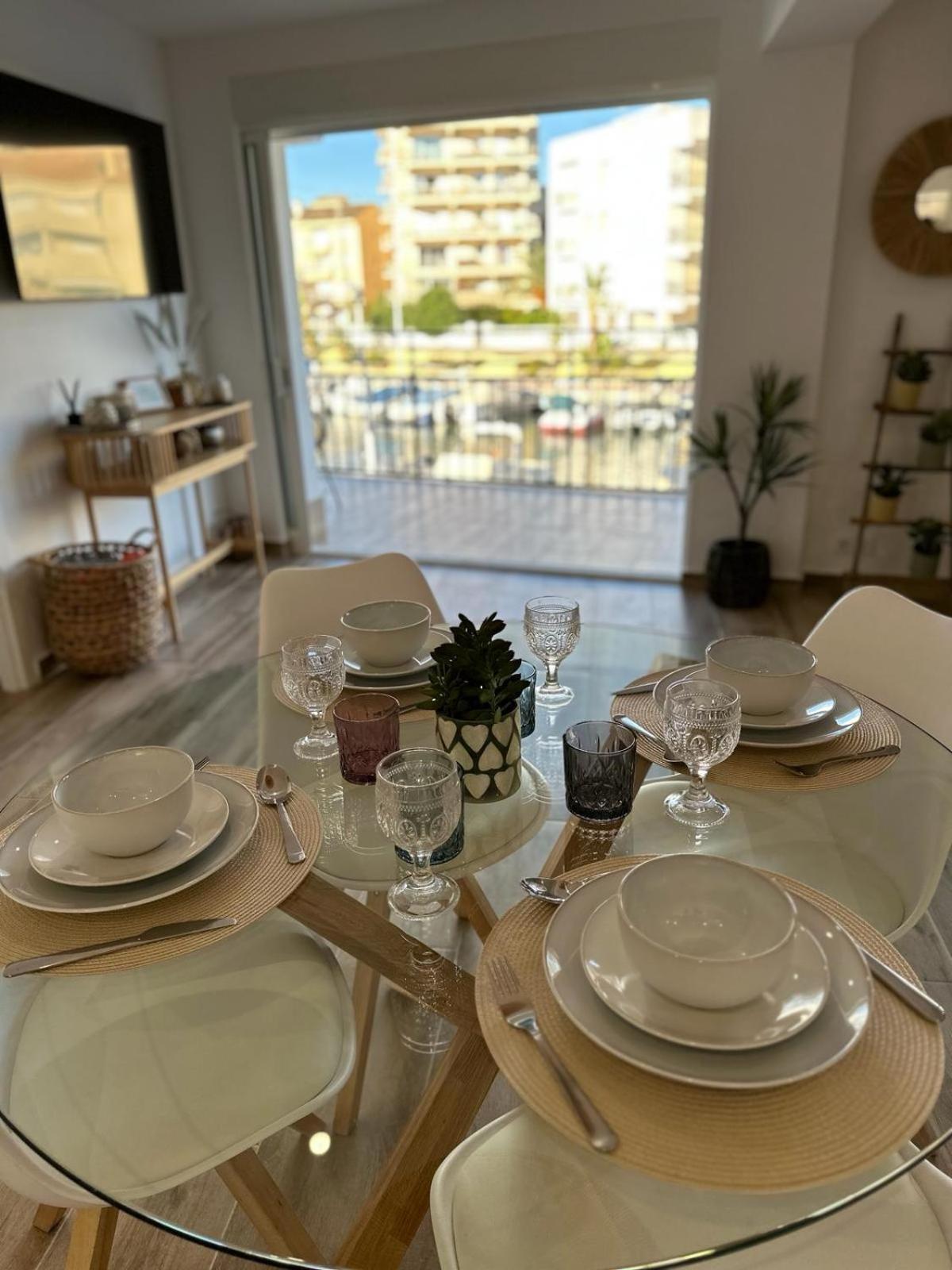 Waterfront 3 Bed Apartment, 90M From The Beach Platja de Larenal Exterior foto