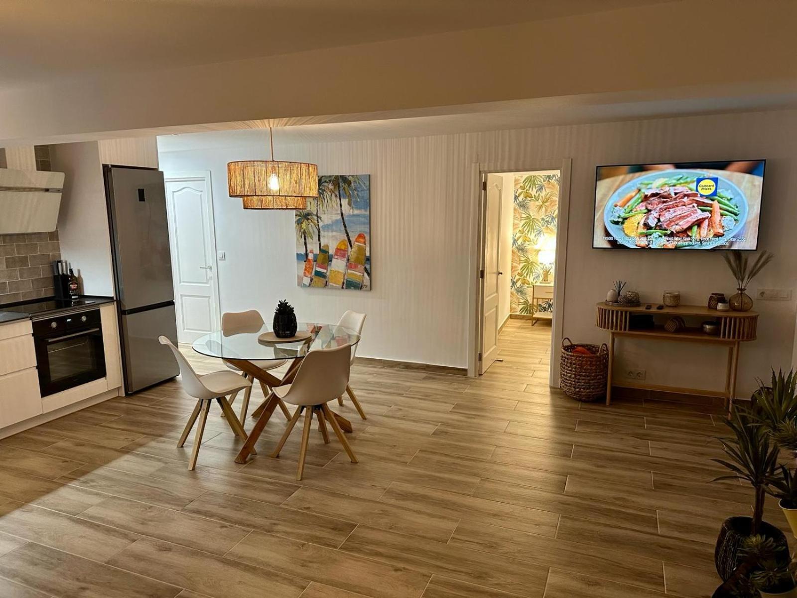 Waterfront 3 Bed Apartment, 90M From The Beach Platja de Larenal Exterior foto